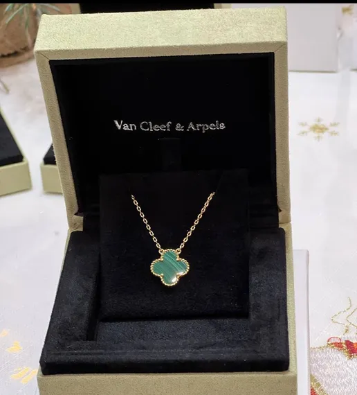 Подвеска Van Cleef & Arpels Alhambra