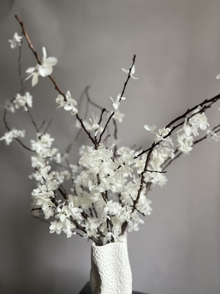 Композиция в вазе Сакура белая
