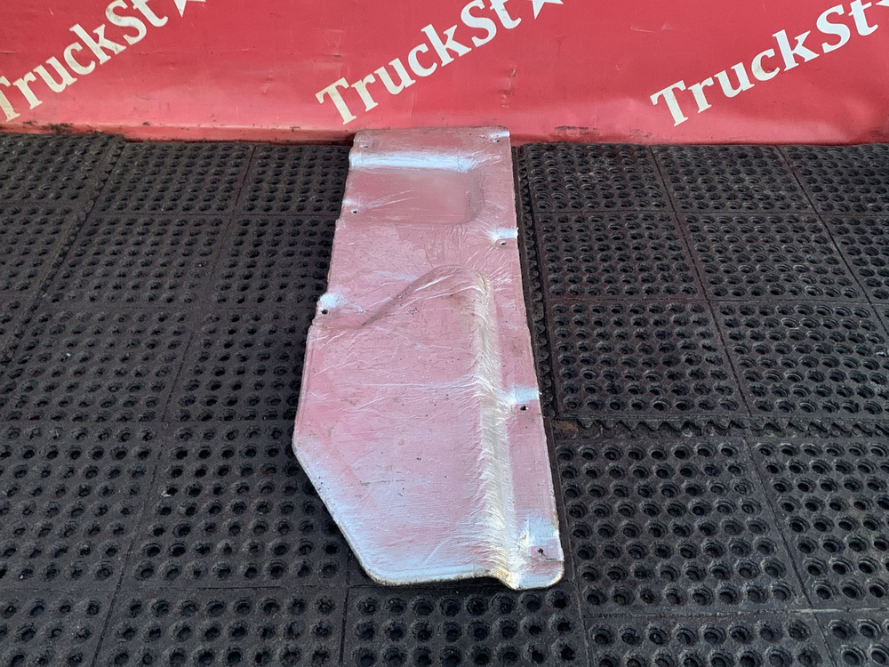 Шумоизоляция двигателя левая 2023г.