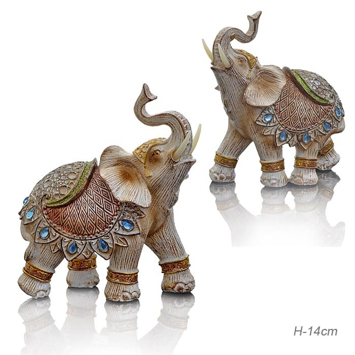 Статуэтка Слон смотрит влево с попоной лепестками с кристаллами цвет золотистый на белом 14 см