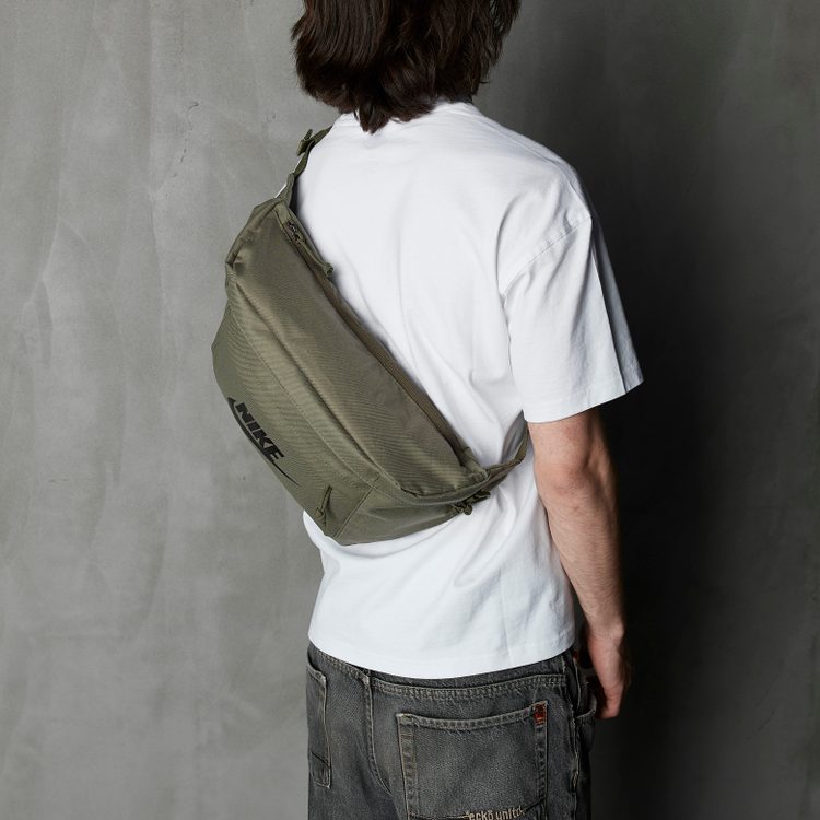 Сумка Nike Tech Hip Pack артикул:BA5751-222 - купить в магазине Дайс