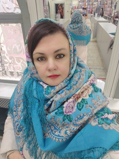 Платок шерстяной с шелковой бахромой