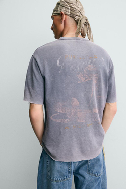 ZARA ФУТБОЛКА RELAXED FIT С ЭФФЕКТОМ ПОТЕРТОСТИ, ЛИНЯЛЫЙ СИНИЙ