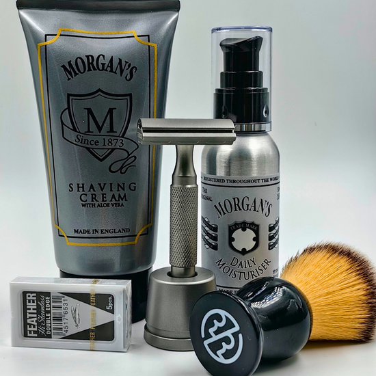 Подарочный набор Shave & Care, крем для лица, крем для бритья, бритва, подставка, помазок, лезвия