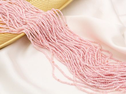 Нить бусин из розового опала, огранка 2,2мм