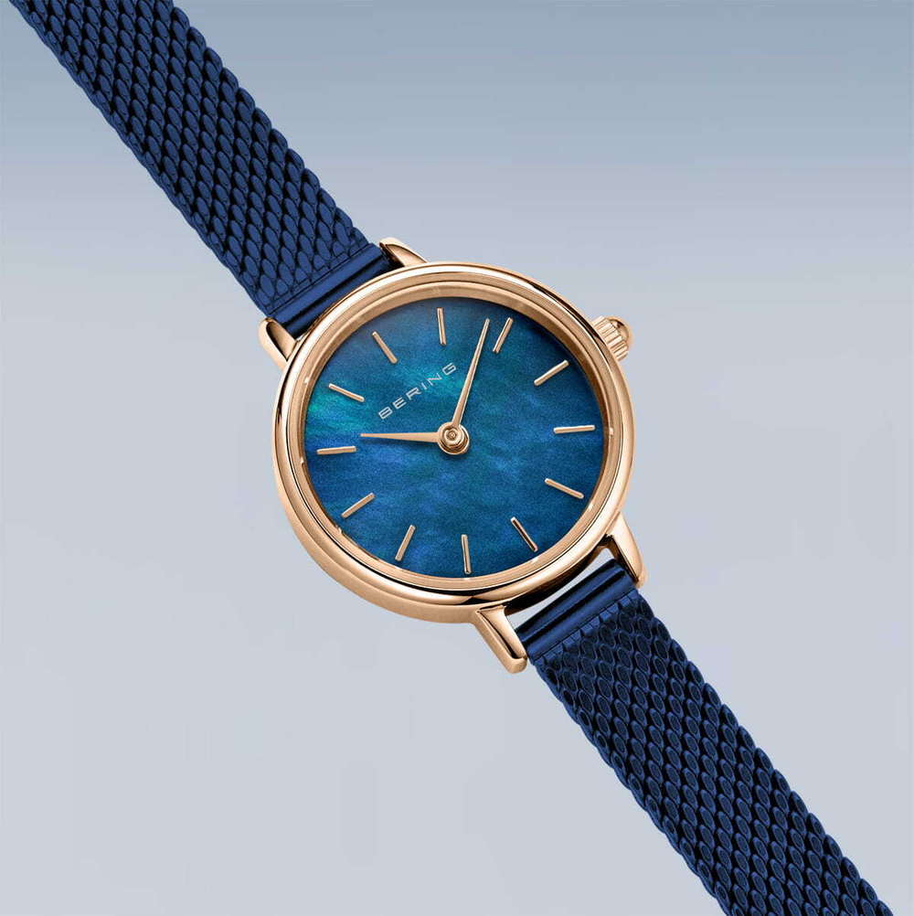 Набор с женскими наручными часами Bering 11022-367-Lovely-3-GWP170