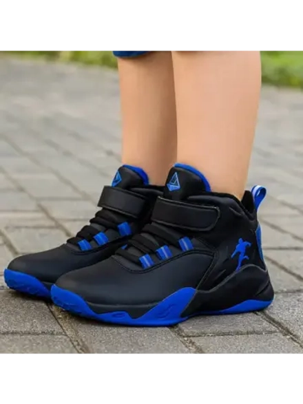 Ботинки для мальчика.