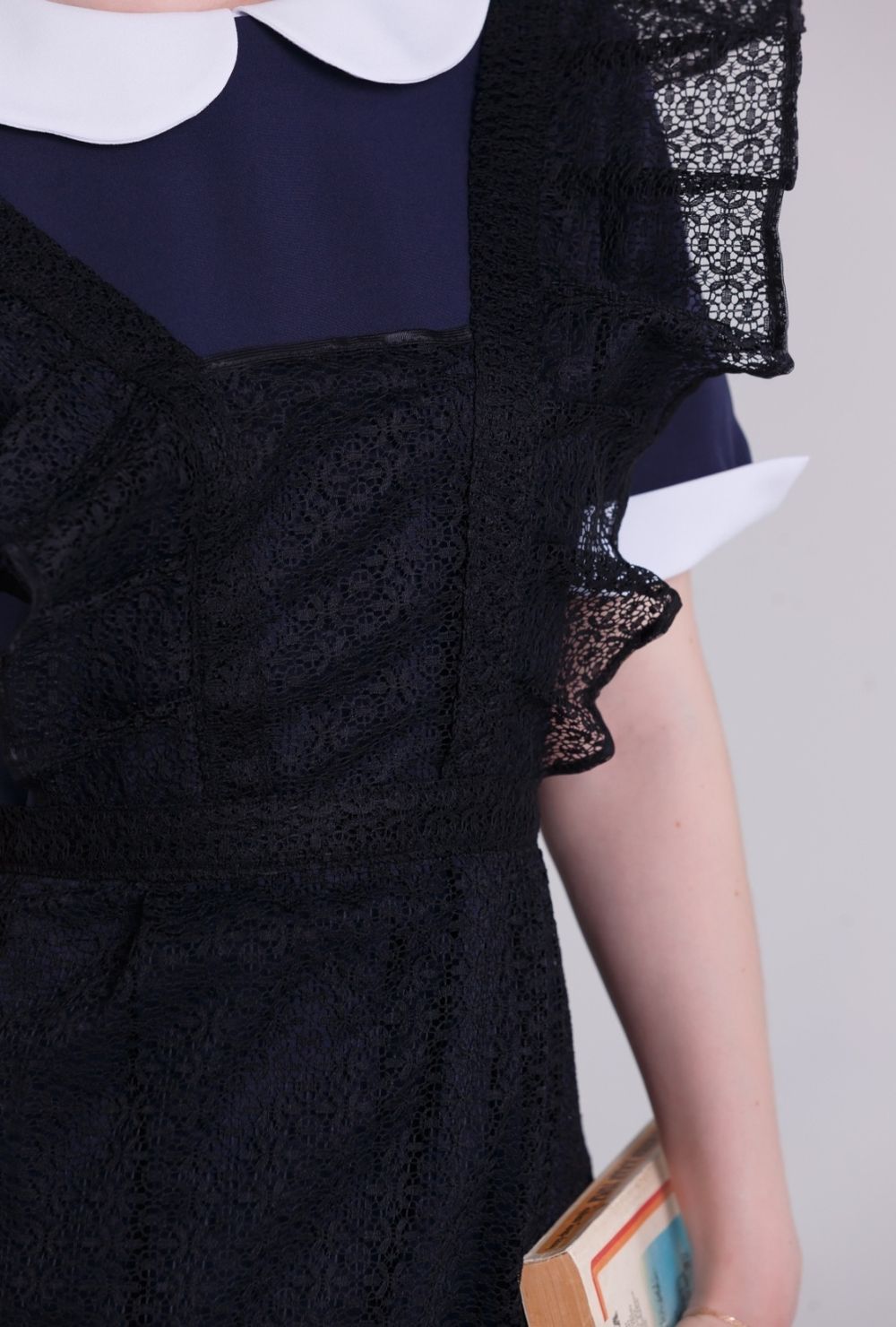 Фартук школьный белый для девочки последний звонок выпускной