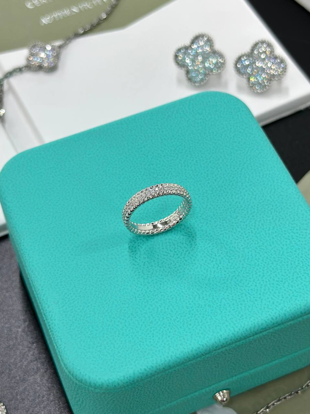 Кольцо Tiffany & Co.