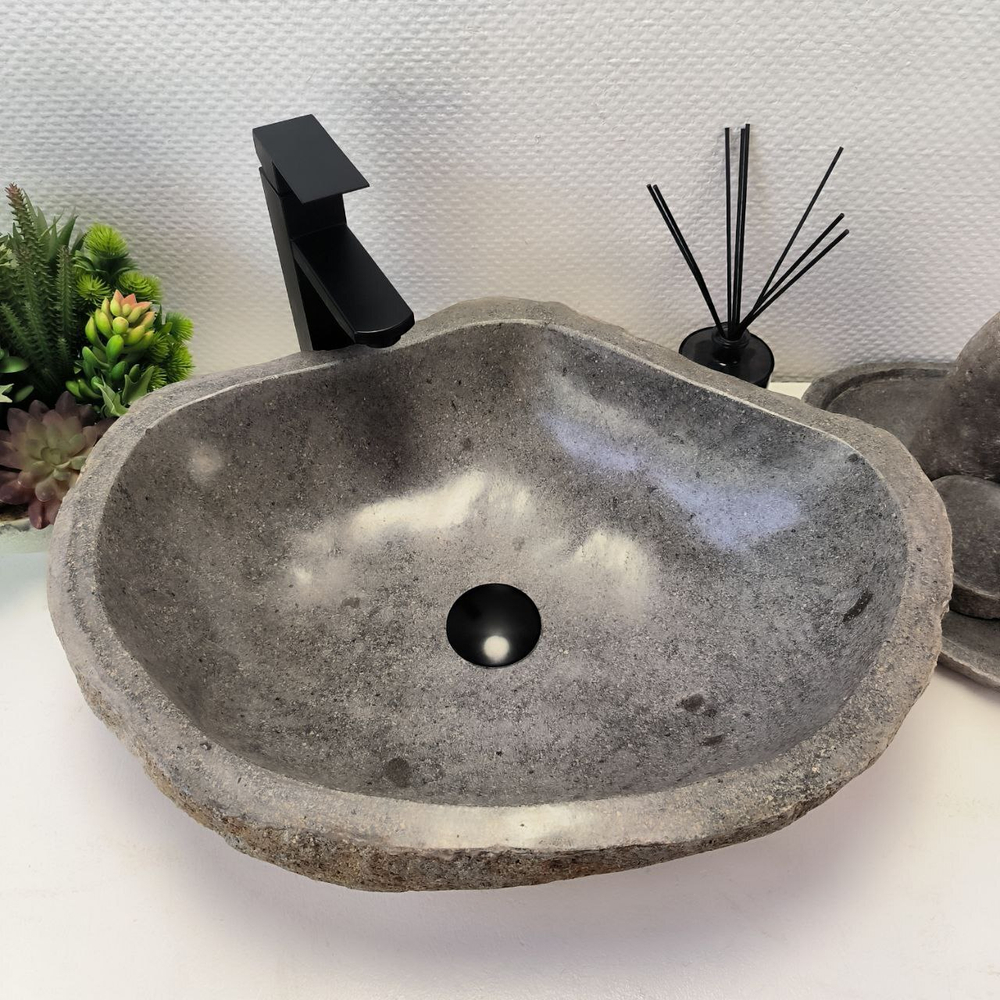 Раковина из речного камня RS-63880 (55*43*16) 0123