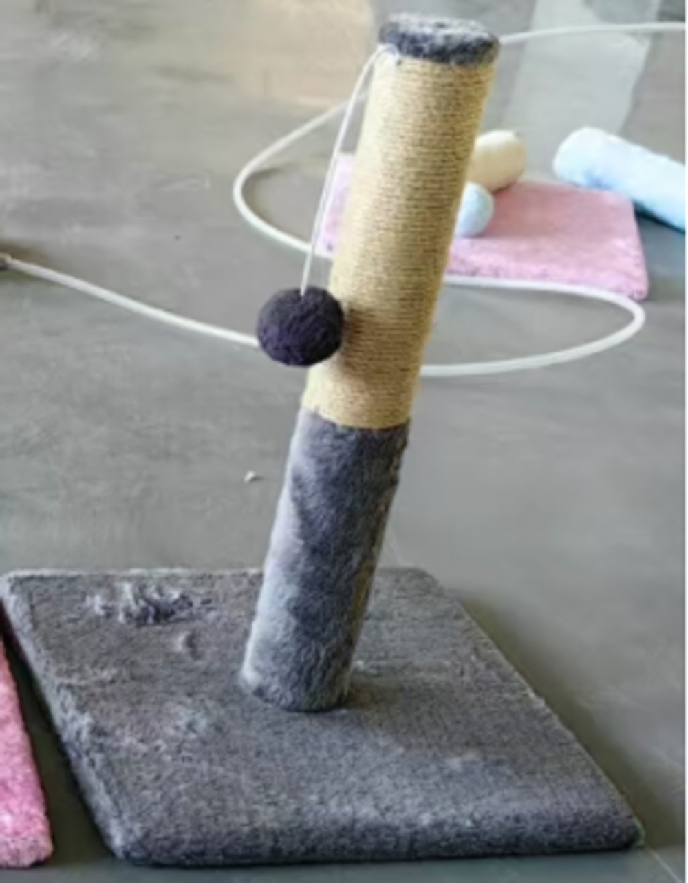 Когтеточка на подставке «Счастливый хвост!, цвет серый, 30*30*42см / d-6см