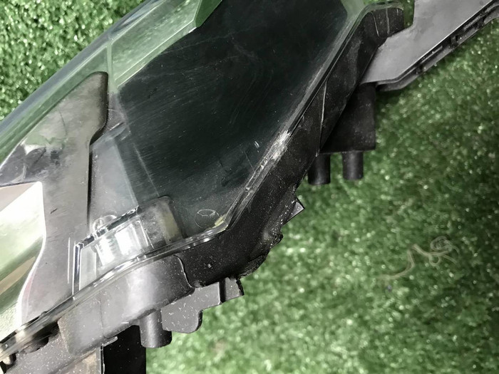 Фара левая Toyota Corolla E160 (2015-2019) галоген