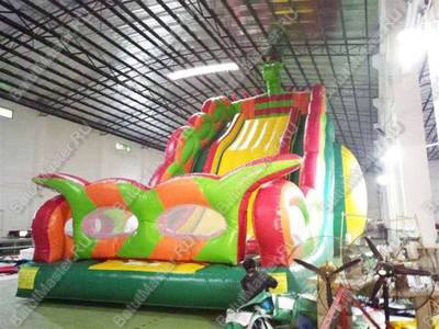 Коммерческий надувной батут-горка "Дракон" 16*8*11 м