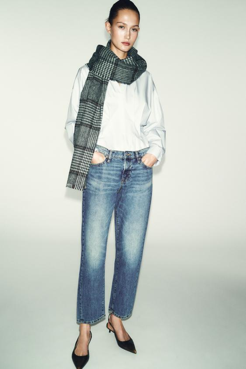 ZARA УКОРОЧЕННЫЕ ДЖИНСЫ Z1975 СО СРЕДНЕЙ ПОСАДКОЙ, СИНИЙ