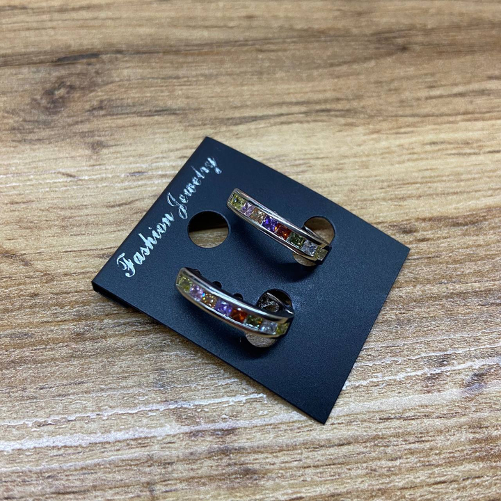 Серьги англ.заст. Овал Циркон 8 кристаллов цвет ассорти 3 х 16 мм металл серебристый