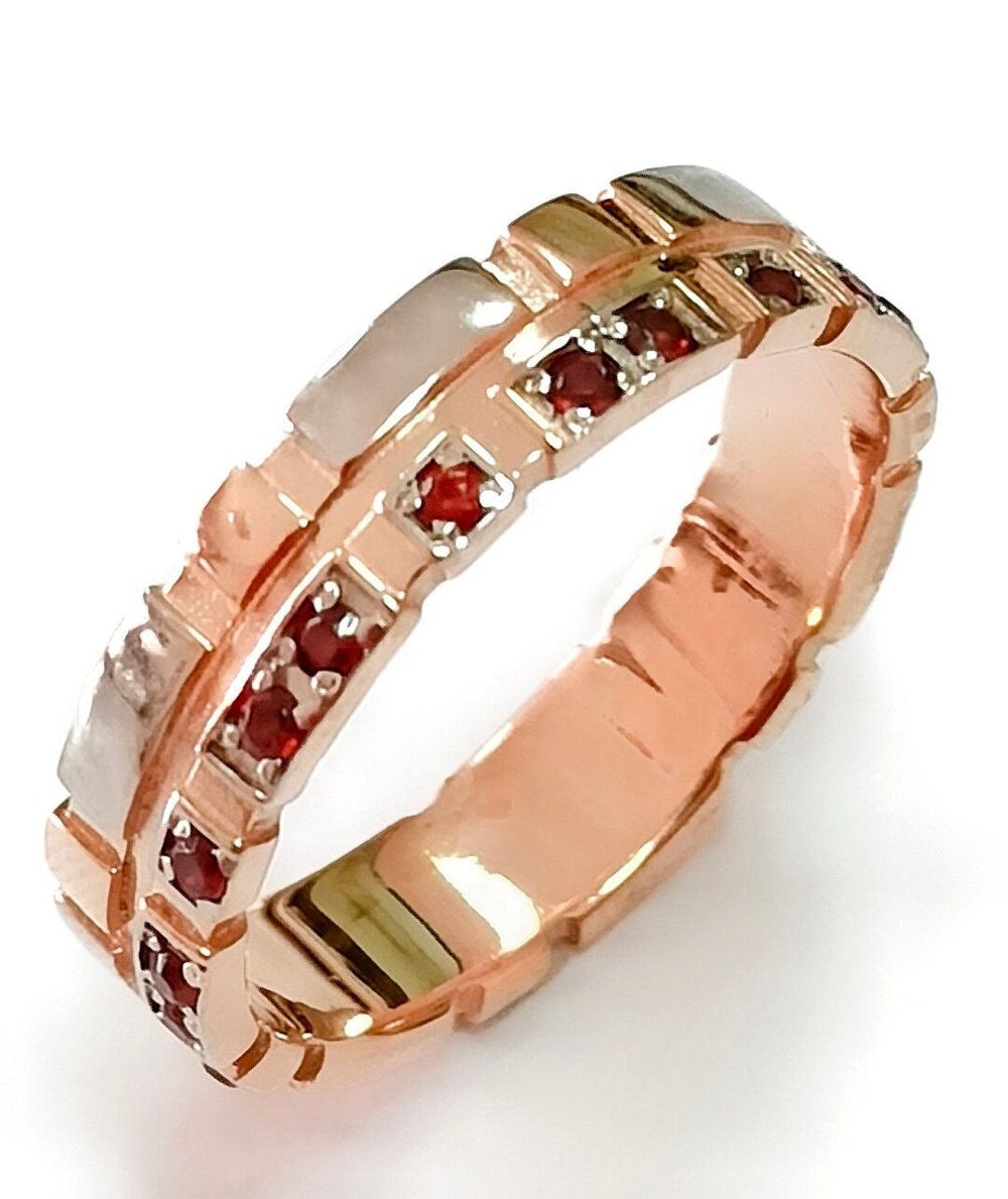 Ювелирное кольцо из серебра с позолотой ,вставка гранат