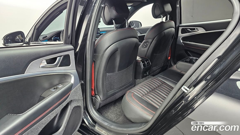 Genesis The New G70 Бензин 2.0T 2WD (01.2021)