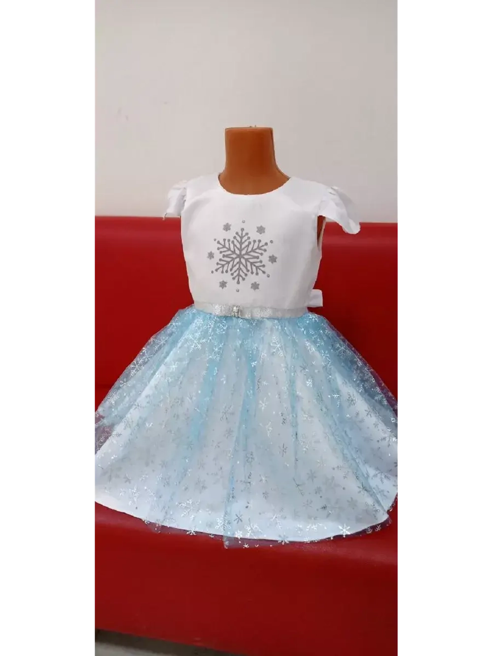 Карнавальное платье "Снежинка"