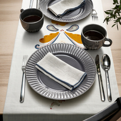 IKEA MÄVINN  (ИКЕА МÄВИНН)  -  Бегунок, бело-красный/кисточка, 35x130 см
