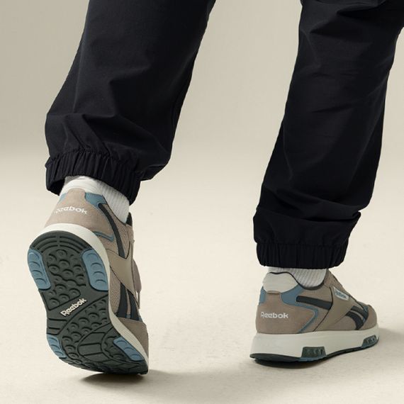 reebok Беговые кроссовки Низкие Серо-зеленые Унисекс