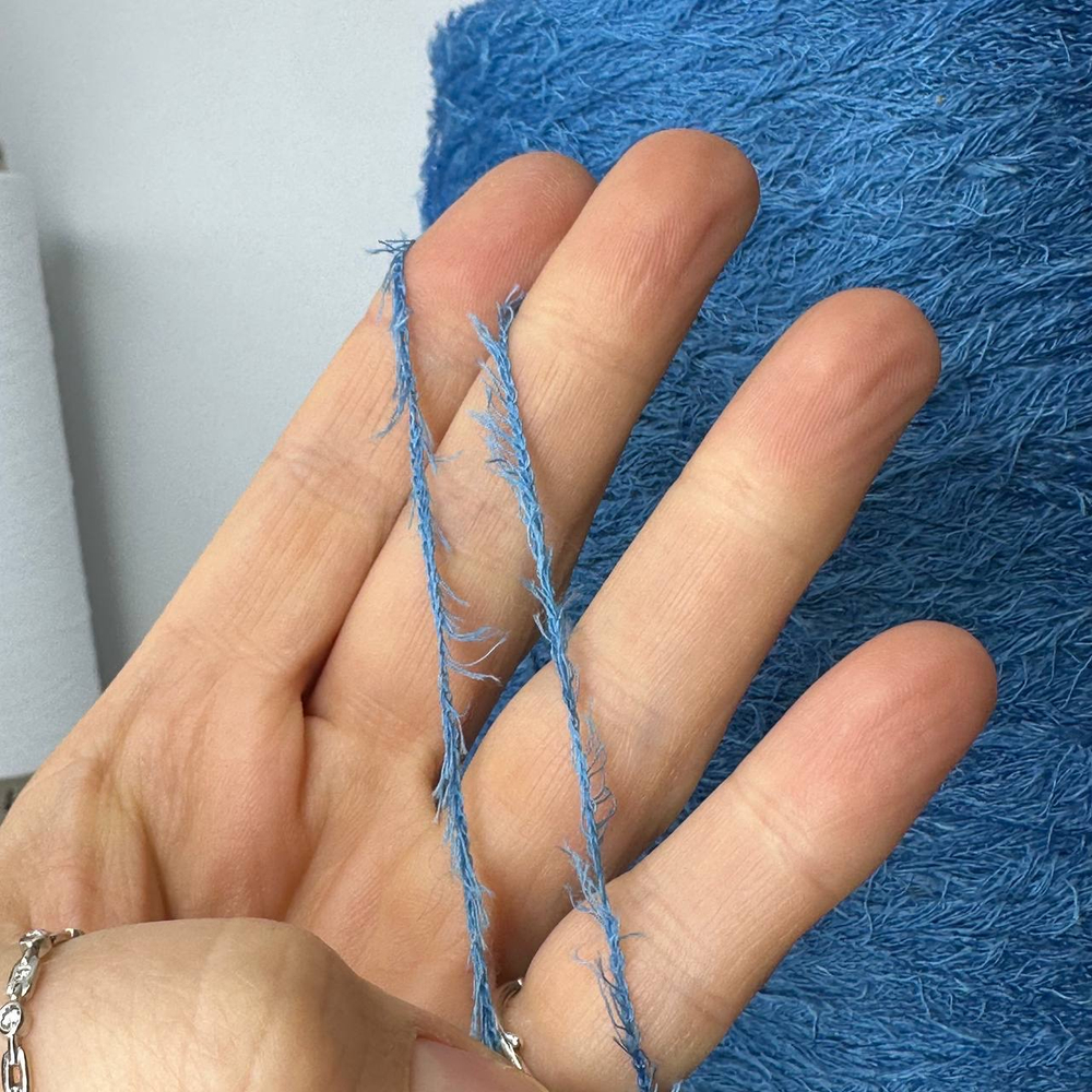 DREAMER - Luxury Production by Ri.Go; 50% меринос, 50% шёлк; 700м/100гр; Травка; col. 80200, цвет: темно-голубой