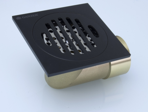 Трап угловой 10 х 10  (ЧЕРНЫЙ)  GANZER  (60/1шт)