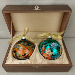 Набор новогодних шаров с ручной росписью "Серебряное копытце" и "Конек-горбунок"