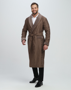 Халат из облегченного жаккарда со стеганными бортами