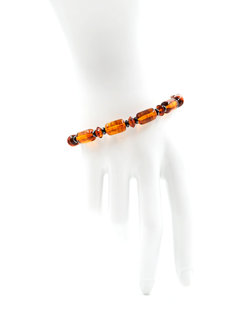 Браслет на руку. Янтарь натуральный формованный