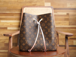 Louis Vuitton NeoNoe MM