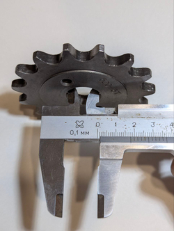 Звезда ведущая передняя для мотоцикла, эндуро, квадроцикла (520-15Т) 20мм сталь