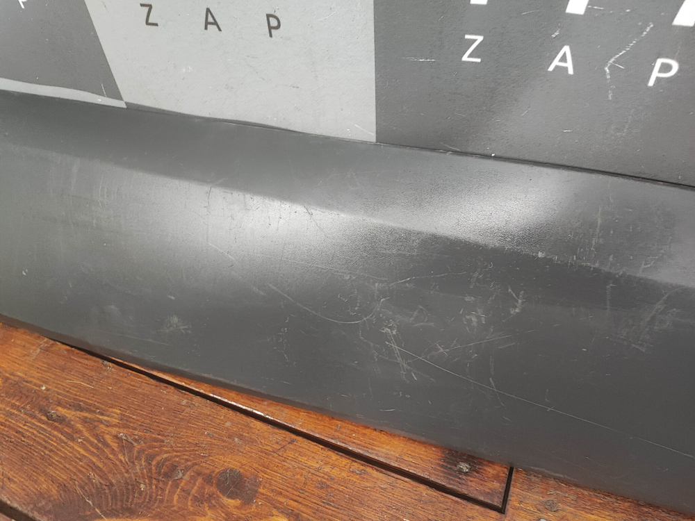 Накладка сдвижной двери правая Ford Transit 7 14-нв Б/У Оригинал 2036054