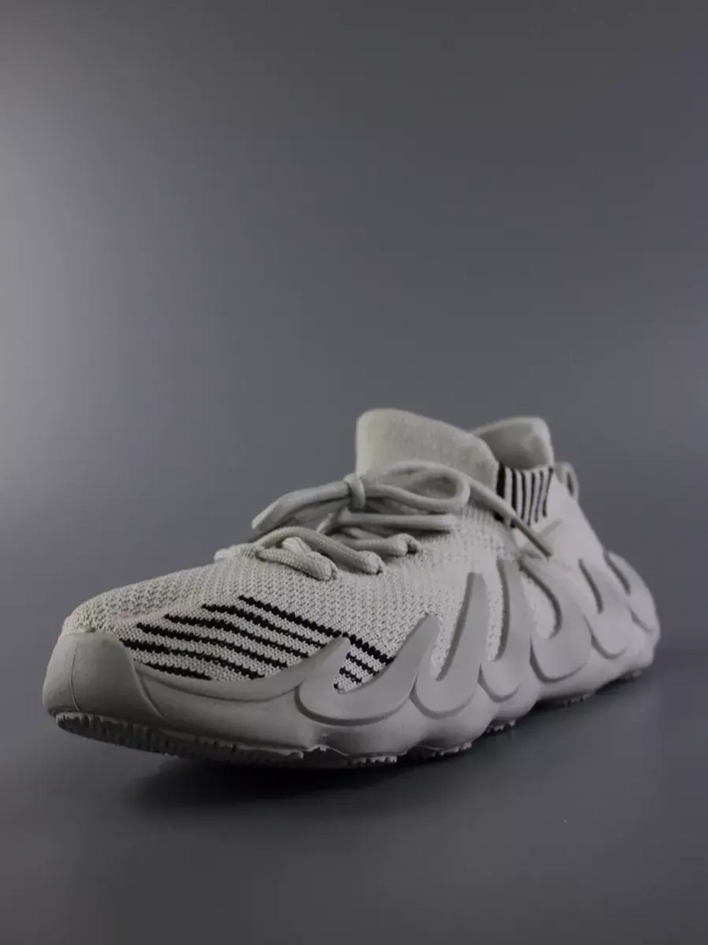 Кроссовки Изики детские - Yeezy boost- светло-серые
