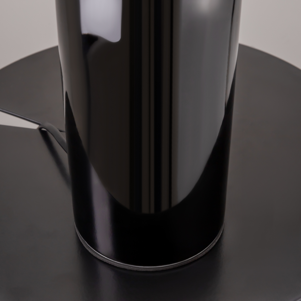 Настольный светильник Maytoni MOD177TL-01B