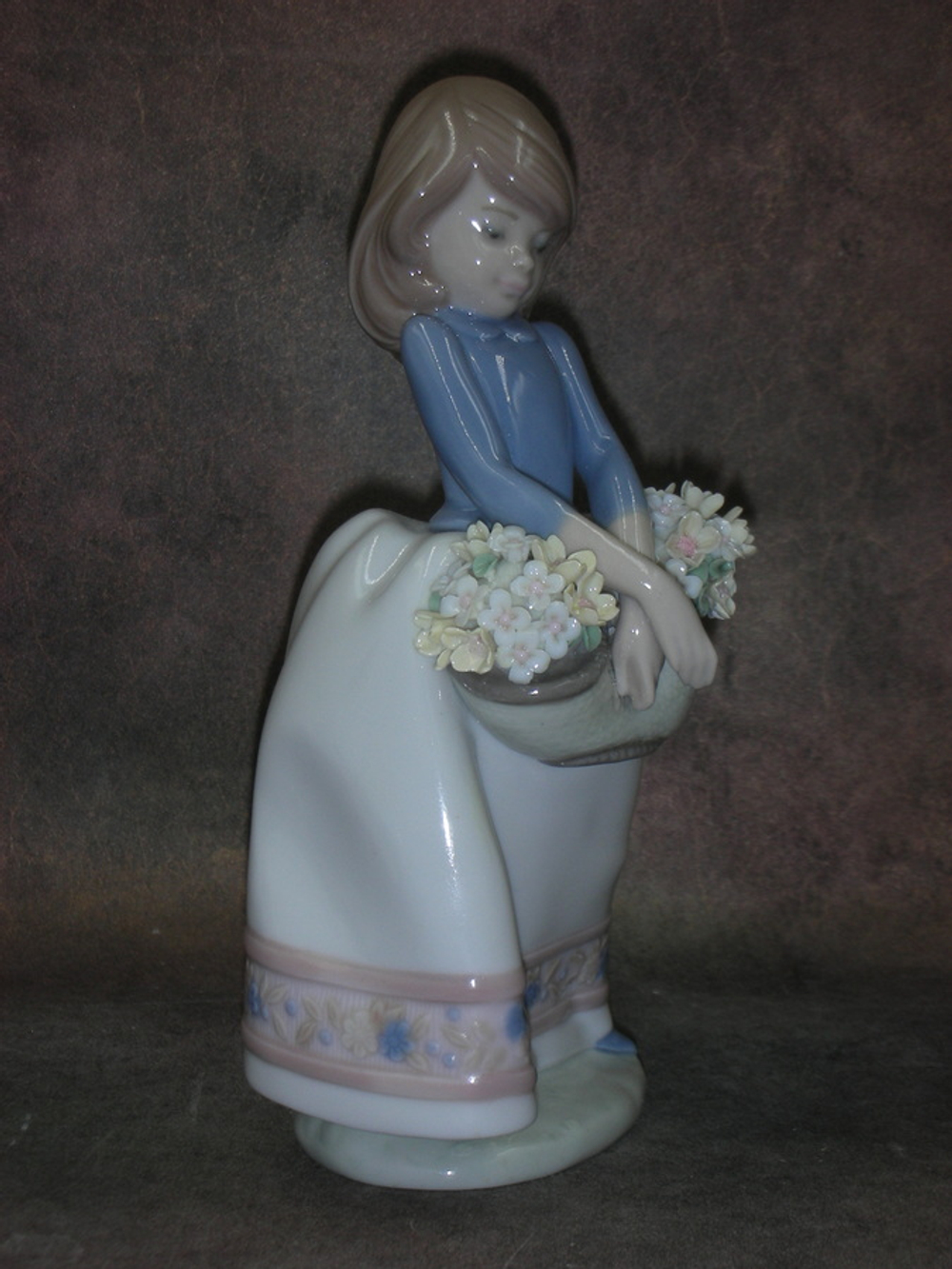 Статуэтка. Фарфор. Майские цветы. Lladro. Испания