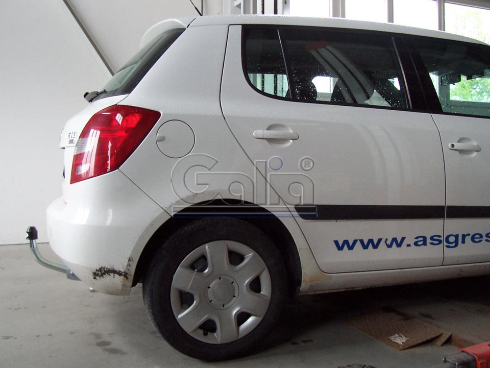 Фаркоп оцинкованный Galia S081A для Skoda Fabia хетчбек 2000-2007, 2007-2014(паспорт и сертификат в комплекте)(без электрики)