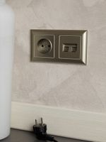 BRITE Розетка 1-местная без заземления без защитных шторок 10А РС10-1-0-БрШ шампань IEK