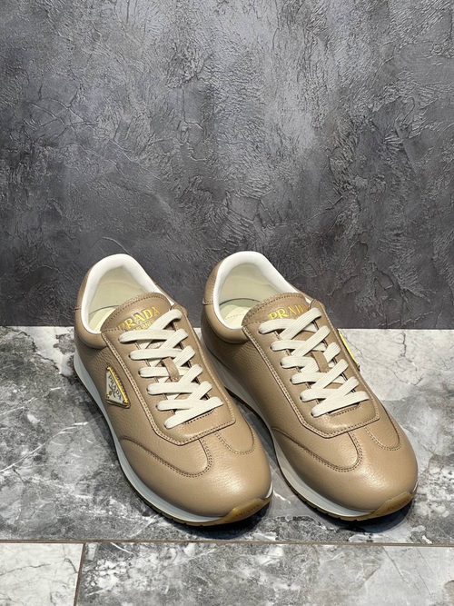 Кроссовки Prada