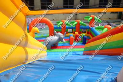 Надувной батут горка "Парк Юрского периода"