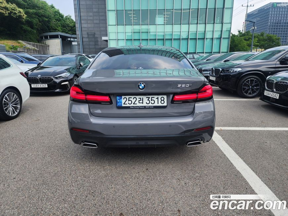 BMW 5 Series (G30) 520i M Sports (05.2021)