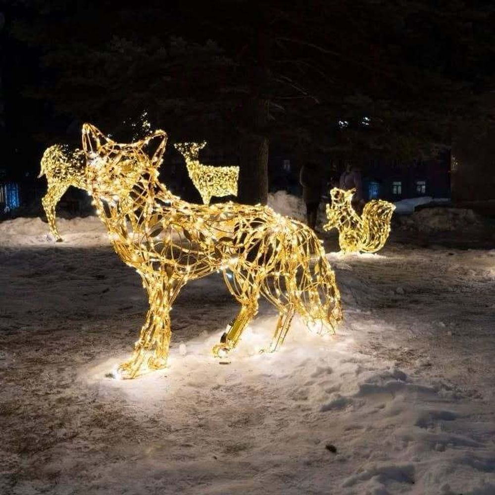 светящаяся лиса уличная фигура