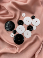 Пуговицы на 2 прокола черные