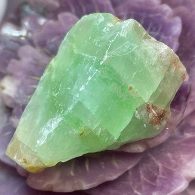 40786 Кальцит зеленый необработанный 45мм