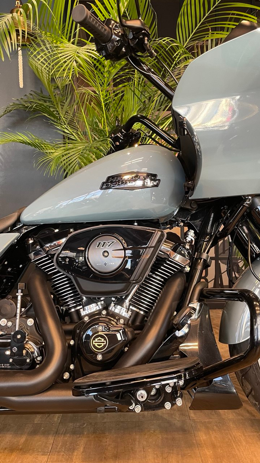 Harley- Davidson Road Glide 117 SHARKSKIN BLUE/Black 2024