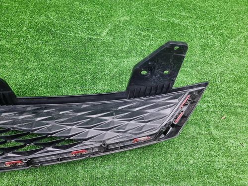 Решетка радиатора Geely Coolray (2023-н.в.)