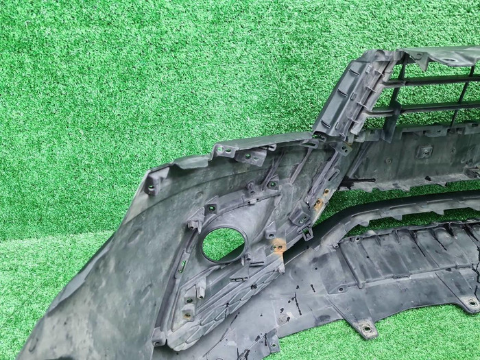 Бампер передний Lada Vesta (2015-2022) Cross