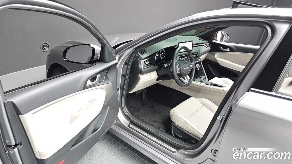 Genesis The New G70 Бензин 2.0T 4WD (08.2022)