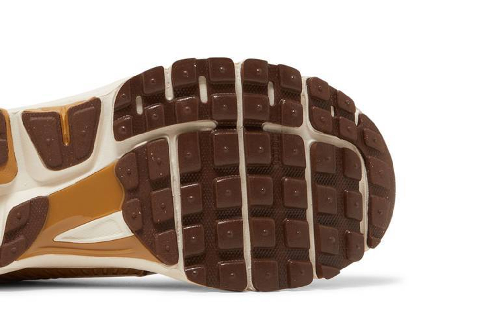 Кроссовки Nike Air Zoom Vomero 5 "Wheat Grass And Cacao Wow"