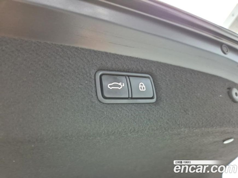 Genesis G90 5.0 AWD (07.2021)