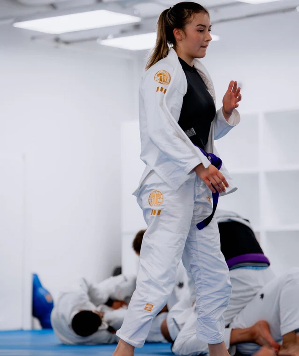 Кимоно женское Tatami LADIES PRO SERIES - WHITE & CHAMPION GOLD